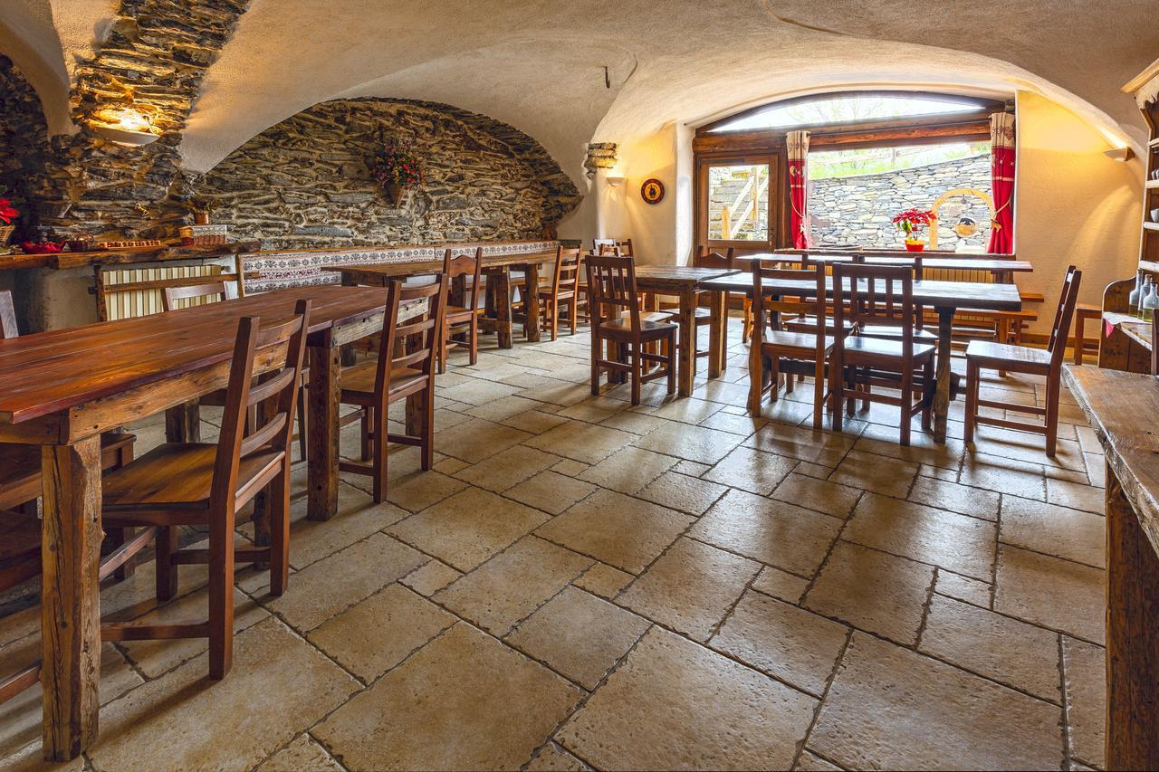 Agriturismo Il Fiocco Cesana Torinese Ngoại thất bức ảnh